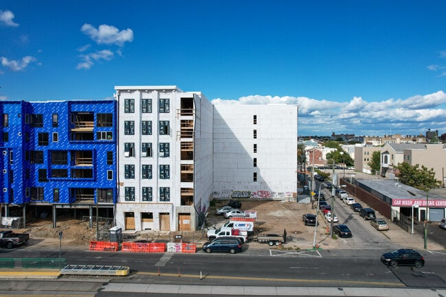 625 W Girard Ave in Philadelphia, PA - Foto de edificio - Building Photo