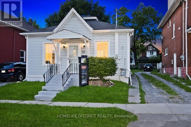 26 Brock St E in Oshawa, ON - Building Photo - Building Photo