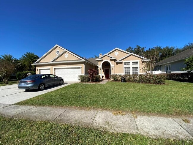 property at 10885 Piping Rock Cir