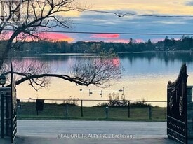 14833 Ninth Line in Whitchurch-Stouffville, ON - Building Photo