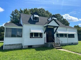 1812 Gatewood Ave in Highland Springs, VA - Building Photo