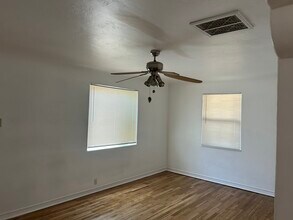 185 Vinson Way, Unit House in El Paso, TX - Building Photo - Building Photo
