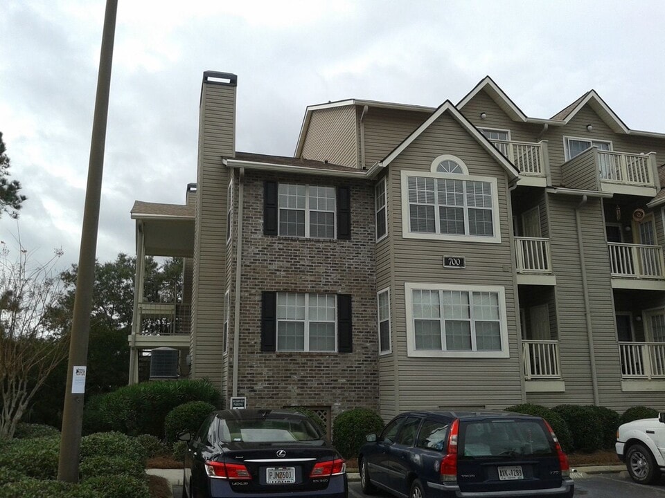 12300 Apache Ave in Savannah, GA - Building Photo