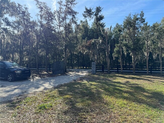 7569 W Riverbend Rd in Dunnellon, FL - Building Photo - Building Photo