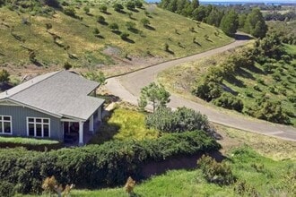 480 Glen Annie Rd in Goleta, CA - Building Photo - Building Photo