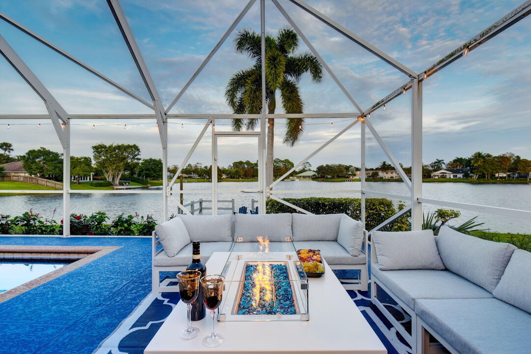 13646 Callington Dr in Wellington, FL - Building Photo