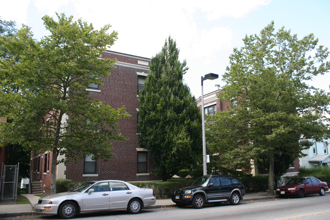 Parkway Manor Apartments in Roslindale, MA - Building Photo