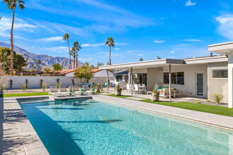 2413 E El Alameda in Palm Springs, CA - Building Photo - Building Photo