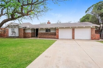 2904 Huntleigh Dr in The Village, OK - Building Photo - Building Photo