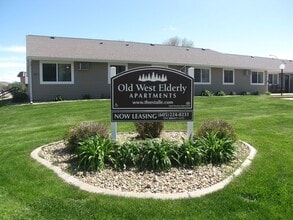 Old West Apartments in Fort Pierre, SD - Building Photo - Building Photo