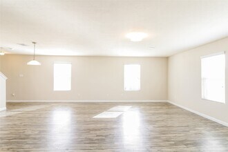 6126 Dawn Misty Ln in Houston, TX - Building Photo - Building Photo