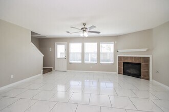 7310 Fox Scene Dr in Humble, TX - Building Photo - Building Photo