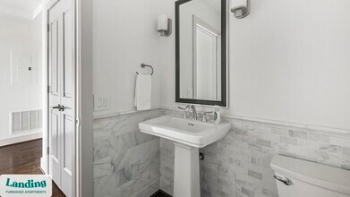 777 Preston St, Unit 31J in Houston, TX - Foto de edificio - Building Photo