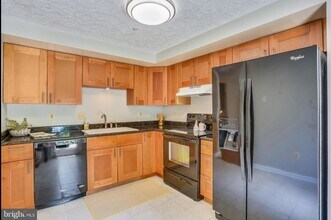 12012 Cherry Blossom Pl in North Potomac, MD - Building Photo - Building Photo