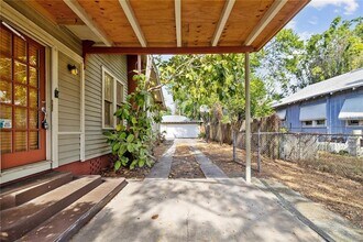 113 W Powhatan Ave in Tampa, FL - Foto de edificio - Building Photo