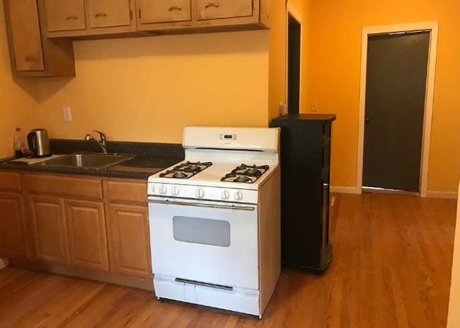 property at 129 Orchard St