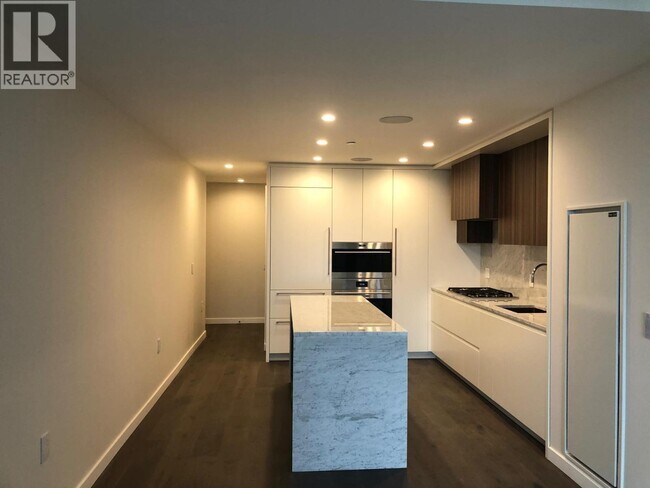 7418 Paulson St in Vancouver, BC - Building Photo - Building Photo