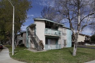 Myrtlewood Court Apartments