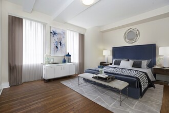 240 W 55th St in New York, NY - Building Photo - Building Photo