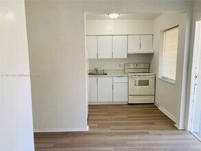 691 NE 86th St in Miami, FL - Building Photo - Building Photo