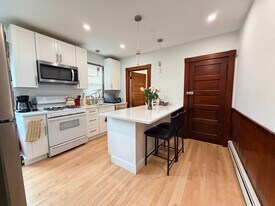 6 Orange St in Waltham, MA - Building Photo