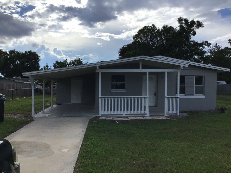 504 3rd St in Ocoee, FL - Building Photo
