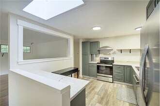 816 NE 120th St in Seattle, WA - Building Photo - Building Photo