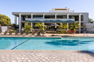 Bay in San Diego, CA - Building Photo - Building Photo