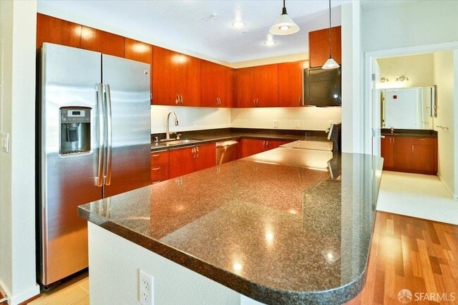 88 King St, Unit 619 in San Francisco, CA - Building Photo - Building Photo