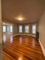 584-586 Salem St, Unit #3 in Malden, MA - Building Photo
