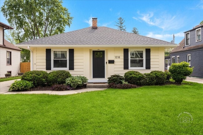 property at 1216 N Main St