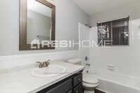 517 Village Ln photo'