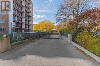 120 Pickering Dr in Amherstburg, ON - Building Photo - Building Photo
