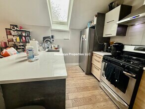 407 Dudley St, Unit 6 in Boston, MA - Building Photo - Building Photo