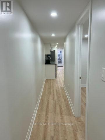 8 Rusholme Park Crescent in Toronto, ON - Building Photo - Building Photo