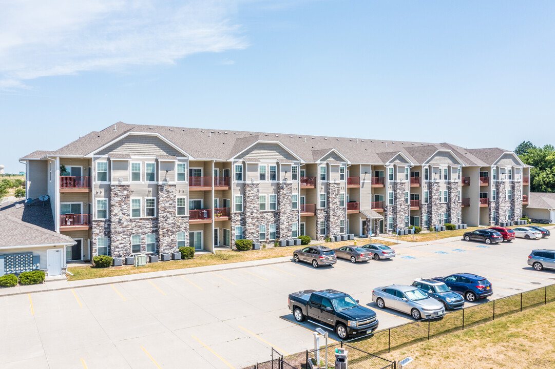 Providence Pointe in Johnston, IA - Building Photo