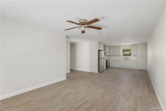 1101 S 17th Ave in Edinburg, TX - Building Photo - Building Photo