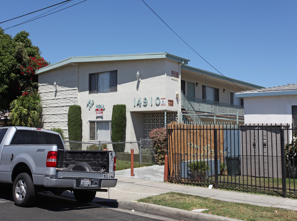 14910 Chadron Ave in Gardena, CA - Building Photo