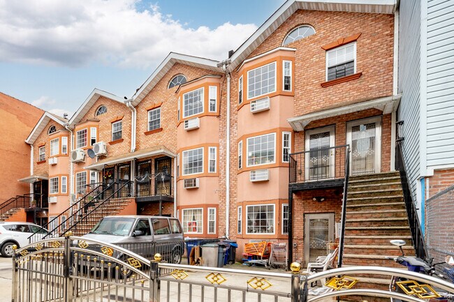 290 Cornelia St in Brooklyn, NY - Foto de edificio - Building Photo