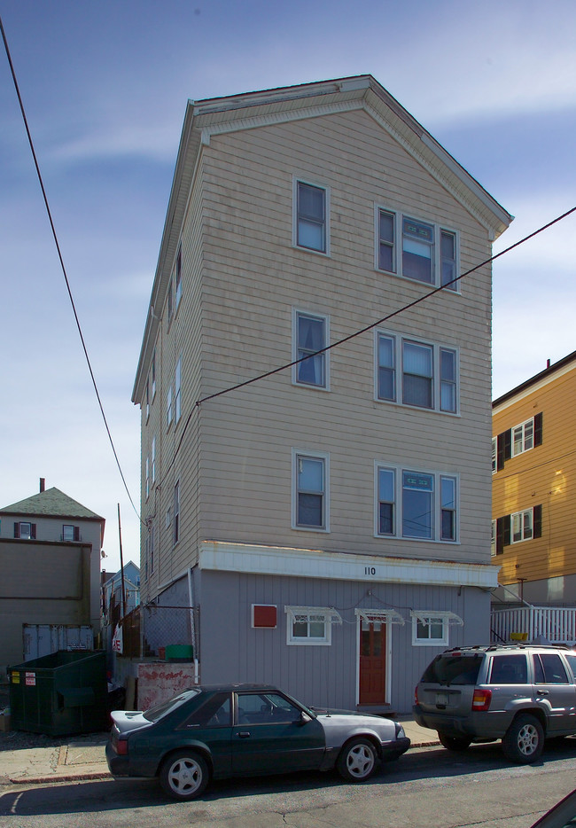 110 Eagle St in Fall River, MA - Building Photo - Building Photo