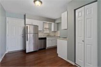 216 SE Wingate St in Lee's Summit, MO - Building Photo - Building Photo
