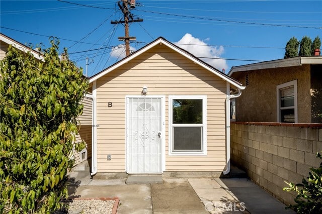 property at 359 W Garfield Ave