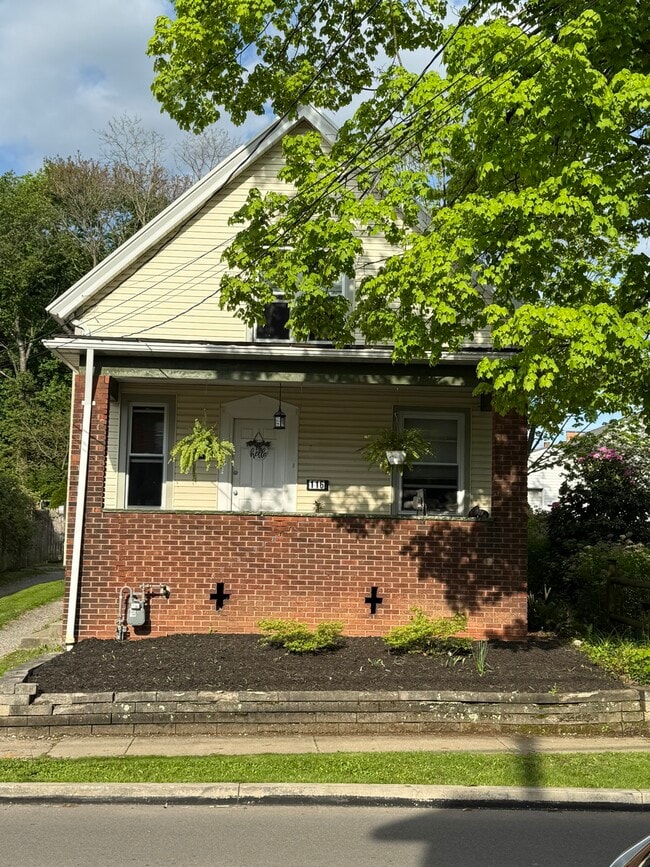 property at 116 N Clay St