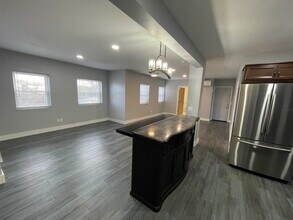 633 Second St-Unit -3 in Manchester, NH - Building Photo - Building Photo