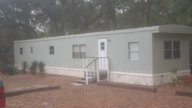 Mobile Home Park in Palatka, FL - Building Photo - Building Photo