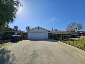 2904 Vassar St in Bakersfield, CA - Building Photo - Building Photo