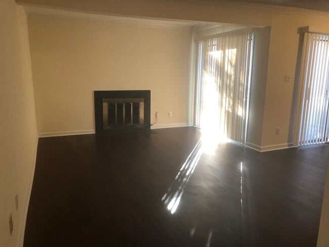 4101 Five Oaks Dr in Durham, NC - Building Photo - Building Photo