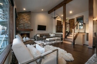 400 Fairview Blvd in Incline Village, NV - Building Photo - Building Photo