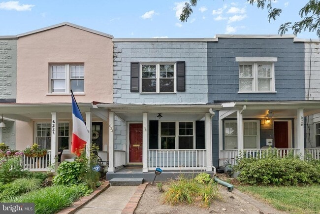 property at 624 N Alfred St