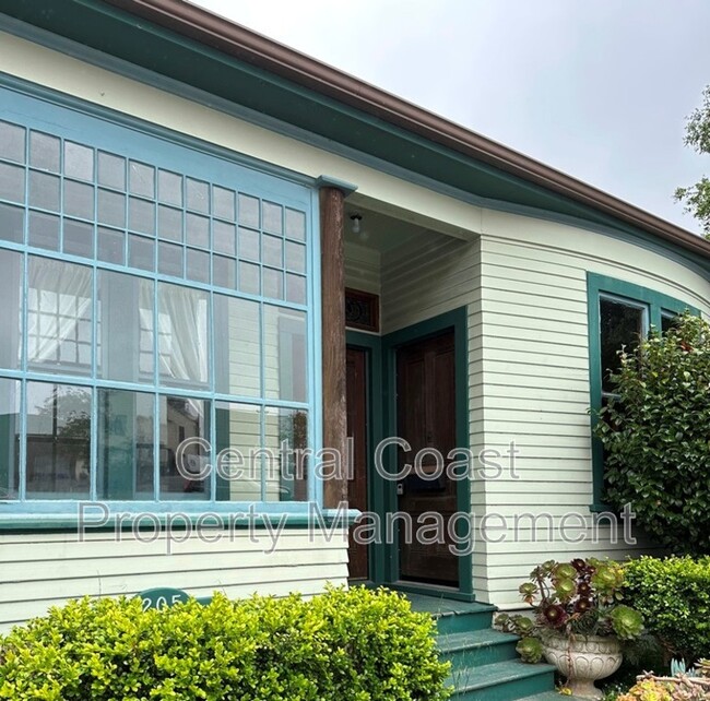 205 15th St in Pacific Grove, CA - Building Photo - Building Photo